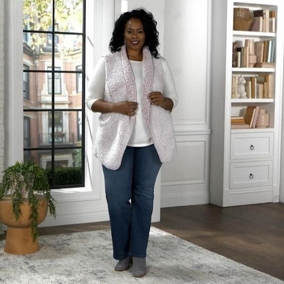 Koolaburra by UGG Frosted Brushed Sherpa Vest Cream small cozy - Picture 10 of 10